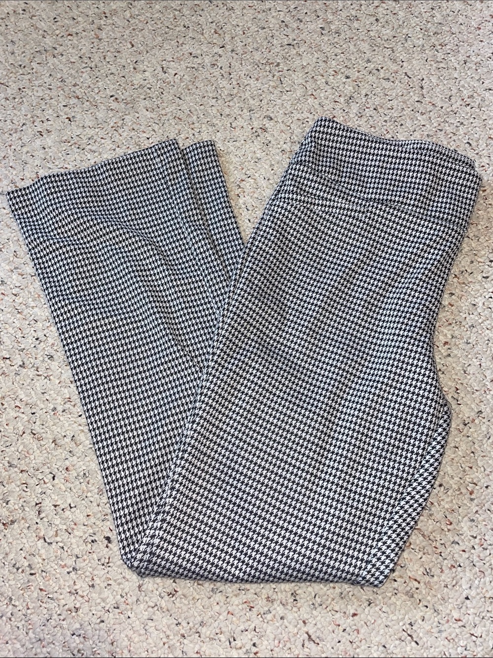New York & Company Black and White Houndstooth Pants